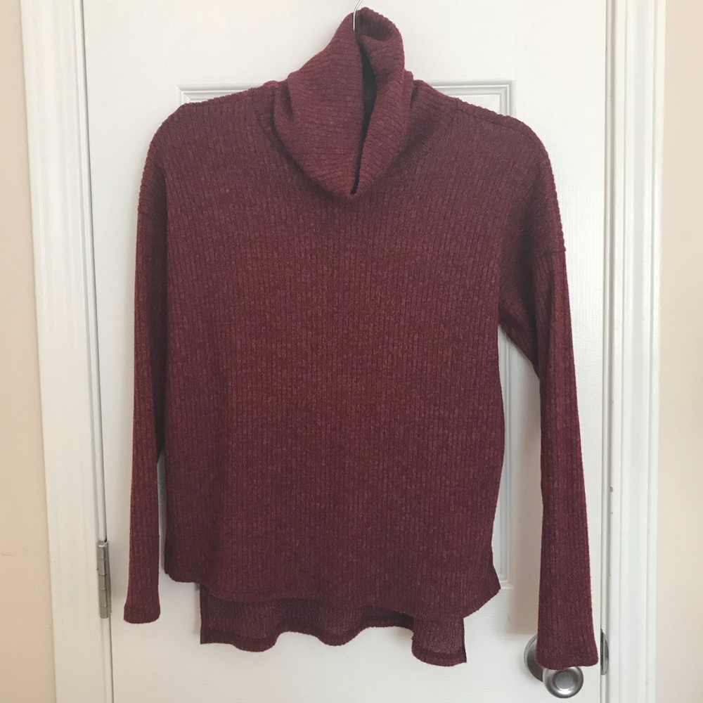 NWOT Maroon sweater